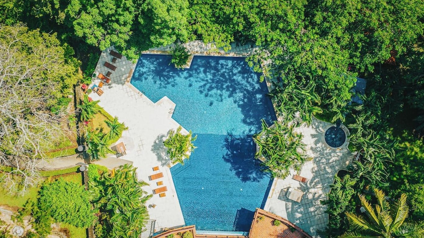 Papagayo Golden Palms Beachfront Hotel