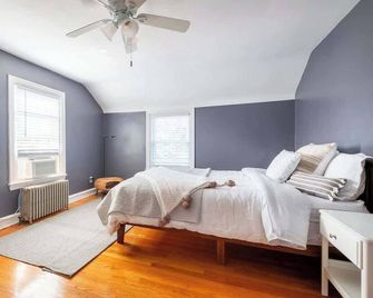Home away from home between Wilmington/Newark - Wilmington - Bedroom