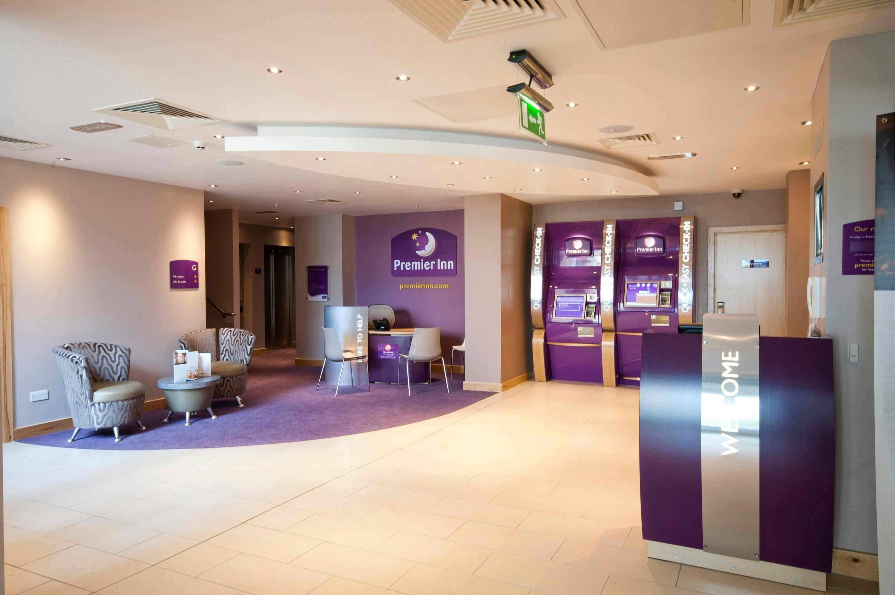 Premier Inn Edinburgh Airport - M9 Jct1 - Edinburgh - Lobby