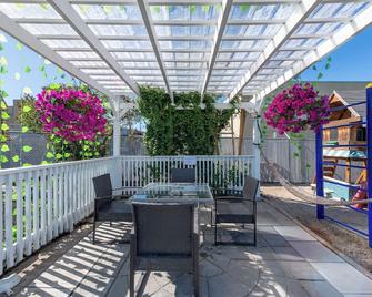 5000 Motel - Penticton - Balkon