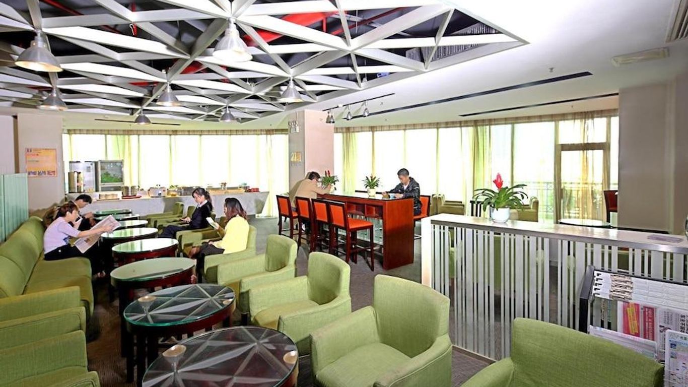 4th Zhongshan Road Garden Inn