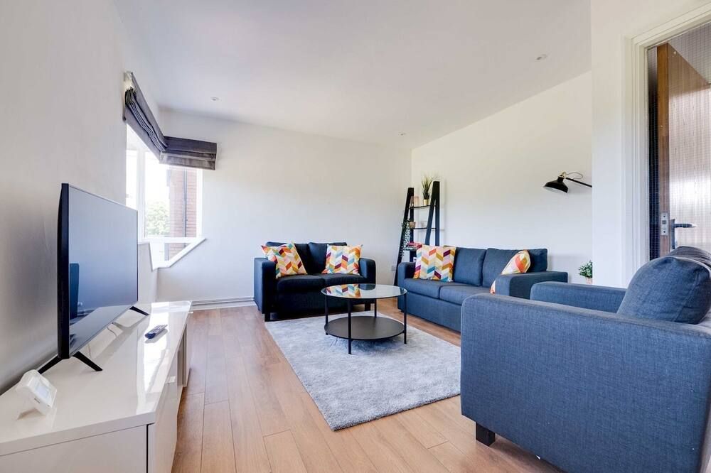 Pass the Keys Lovely 3 Bedroom property golf club and parking - מנצ'סטר - סלון