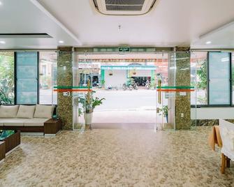 Phuong Dong Hotel - Cat Ba - Lobby