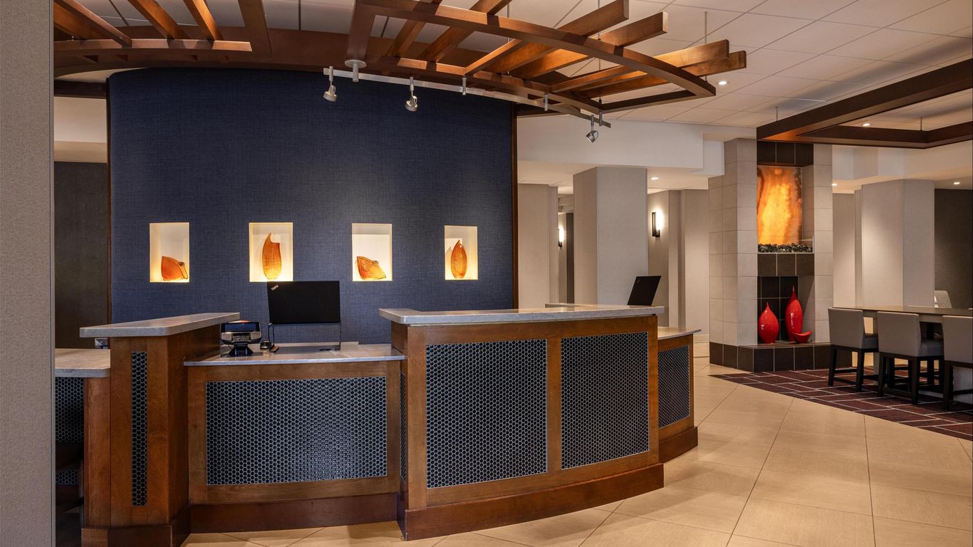 حياة بليس أوتيكا