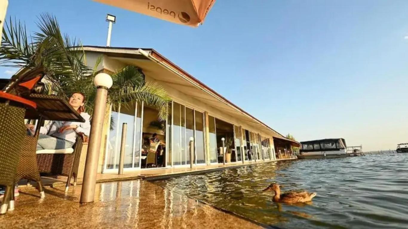 Hotel La Scoica Land