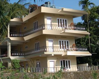 Jungle Palace Homestay - Thekkady - Building