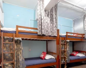 Island Backpackers - Semporna - Bedroom