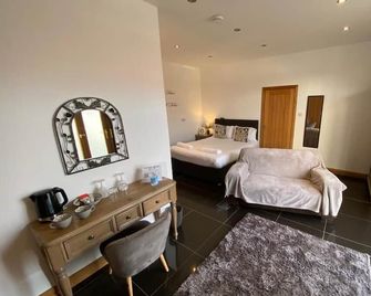 The Old Mill Rooms - Yarm - Schlafzimmer