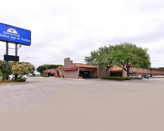 Americas Best Value Inn & Suites Victoria - Victoria - Rakennus