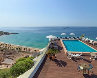 إتش 10 إمبيريال تاراكو - طراغونة تراجونا - حوض السباحة