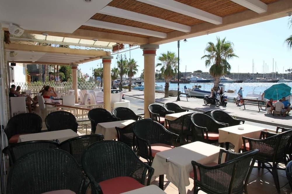 Astron Hotel - קוס