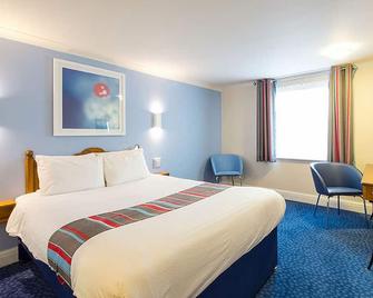 Travelodge Cardiff Airport - Barry - Schlafzimmer