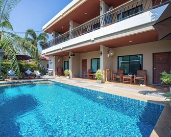 Happy Eight Resort - Rawai - Piscina