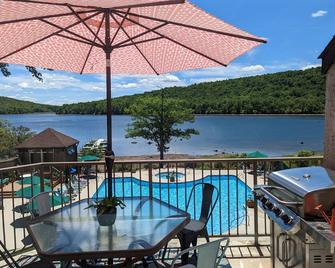 Ooh La La. Big Boulder Ski , Beach, Hiking, Biking, Lake Activities - Lake Harmony - Balcon