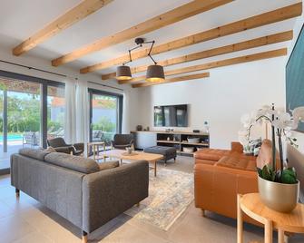 Luxury villa Povetica with pool in Vizinada - Grožnjan - Sala de estar