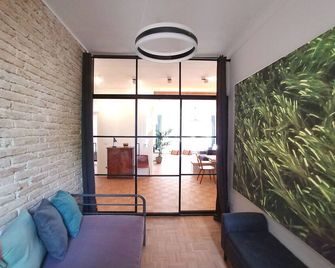 4 Zimmer-architekten-wohnung im Jugendstil-altbau in Ruhiger Bestlage - Munich - Living room