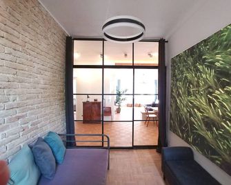 4 Zimmer-architekten-wohnung im Jugendstil-altbau in Ruhiger Bestlage - Múnich - Sala de estar