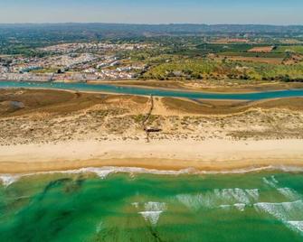 YIN - Brand new one bedroom penthouse - Conceição e Cabanas de Tavira - Strand