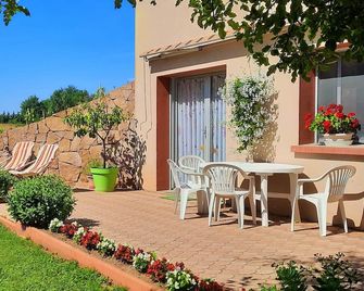 Studio in the quiet and bright countryside - Ranchot - Innenhof