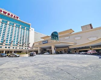 Beachfront Double Queen Hotel Cozysuite - Atlantic City - Edificio