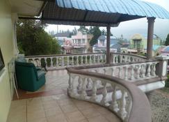 Villa Kota Bunga Protea - Cipanas - Balcony