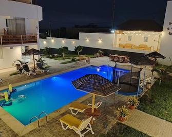 Prim Hotel Vichayito - Vichayito - Piscina