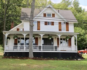 Beautifully Renovated Lakehouse On Keuka Lake - Branchport - Edificio