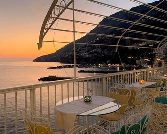 Hotel Marina Riviera - Amalfi - Balcony