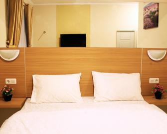 C Hotel Cirebon - Чиребон - Спальня