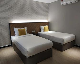 Hotel 99 Seri Kembangan Serdang - Seri Kembangan - Slaapkamer