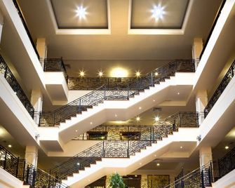 The Heritage - Killenard - Lobby