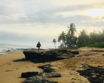 Beach view accommodation - Ampeni - Playa