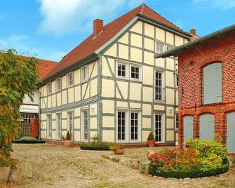 Ferienhaus Rosenhof in Lenzen - Lenzen - Edificio