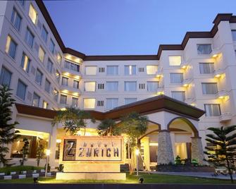 Zurich Hotel Balikpapan - Balikpapan - Bygning