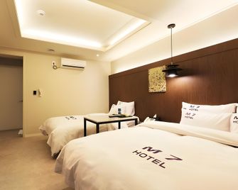 Yongin M7 Hotel - Yongin - Schlafzimmer