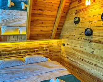 Dvabi Suit Bungalov - Çamlihemşin - Schlafzimmer