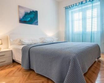 Apartments with WiFi Makarska - 23010 - Makarska - Dormitor