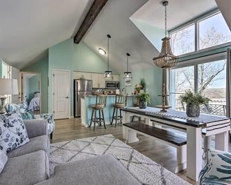 Peaceful Osage Beach Escape with Resort Perks! - Osage Beach - Pokój dzienny