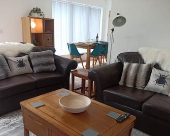 Sawmill Cottage - Grantown-on-Spey - Living room