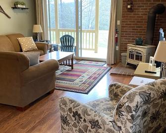 Spacious Year Round Condo Retreat to the White Mountains - North Conway - Stue