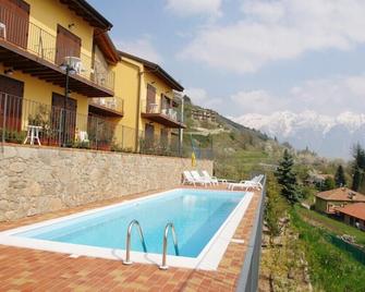 Cristina - Rebomaholidays - Tignale - Basen