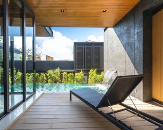 Akra Collection Layan - Hideaway Villas - Choeng Thale - Balcony