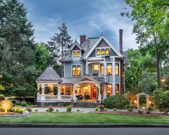 1899 Wright Inn & Carriage House - אשוויל - בניין