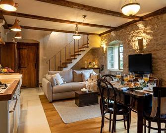 Authentic Stone House Lola - Makarska - Dining room