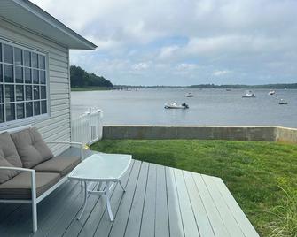 Amazing Waterfront location with incredible views and Beach ! - Bristol