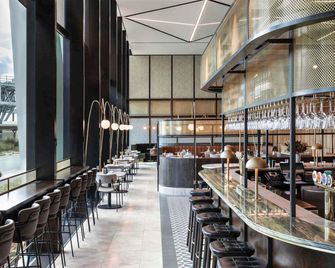 Novotel Auckland Airport - Auckland - Bar