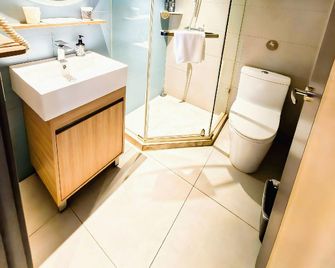 Home Inn Neo Tianjin Binhai New Area Msd Customs Building - Tianjin - Bedroom