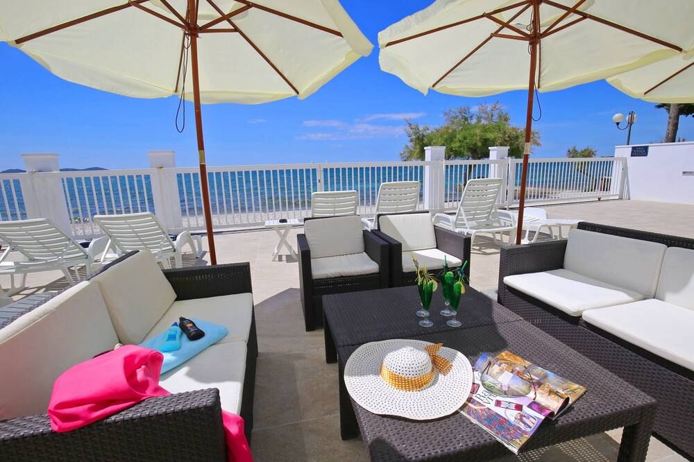 فيلا تريانا - زادار - شرفة