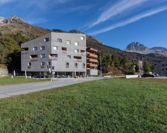 Longhin - Bregaglia - Gebäude