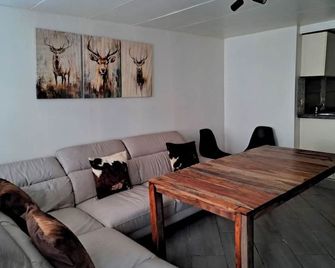 Golden Lion - Bouillon - Comedor